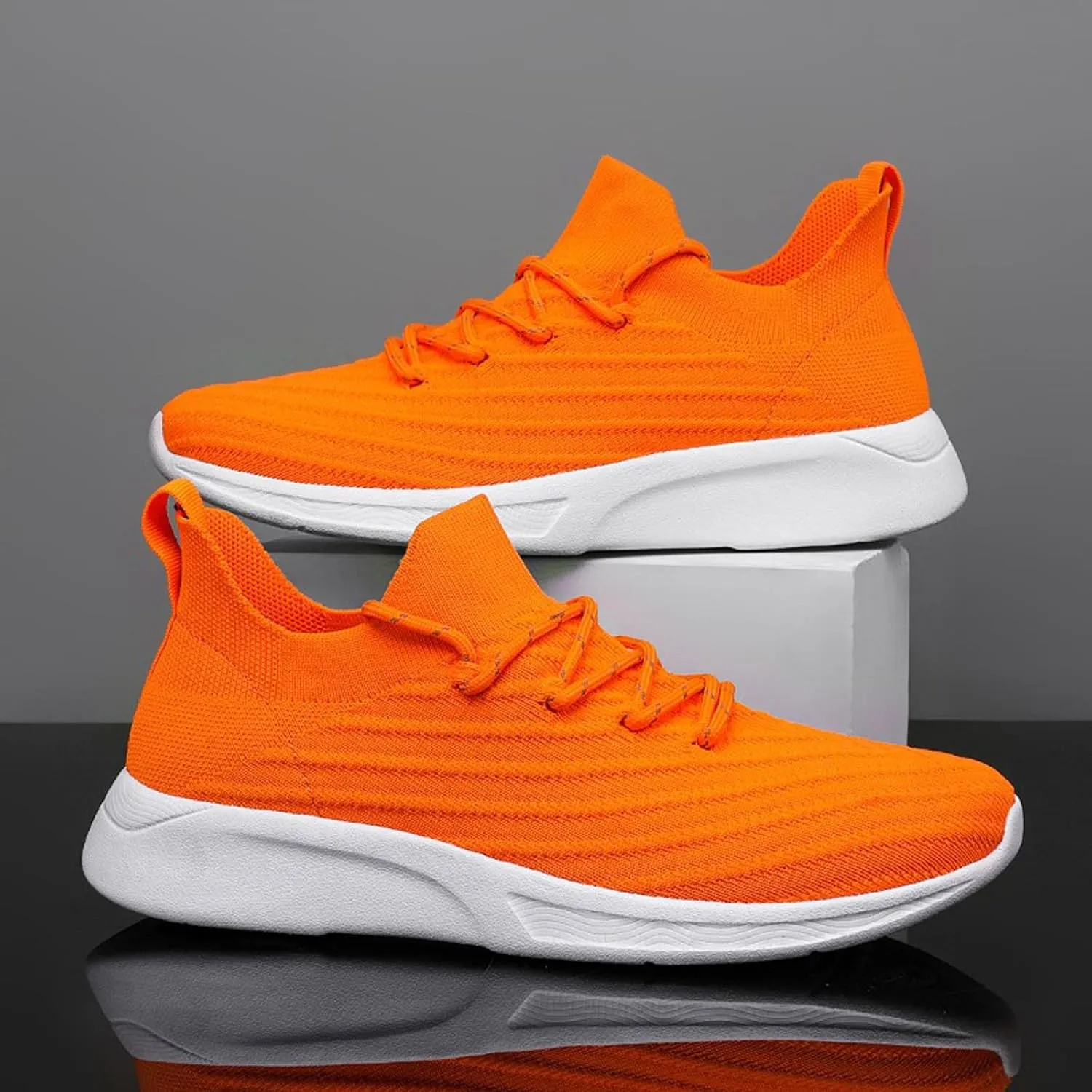 Mens Loafers & Slip-Ons Men Sports Shoes Fashion New Pattern Simple Solid Color Couple Light and Comfortable Lace