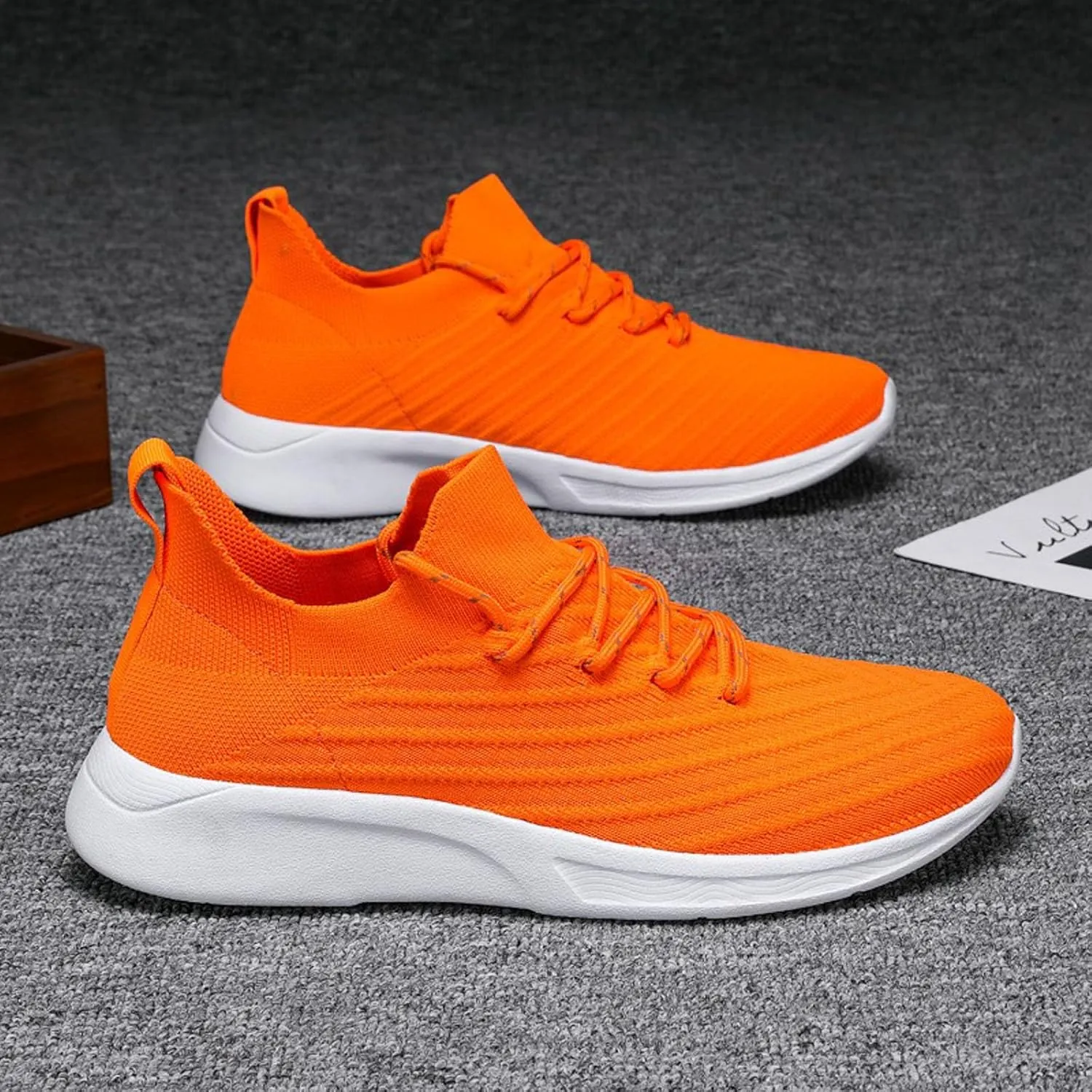 Mens Loafers & Slip-Ons Men Sports Shoes Fashion New Pattern Simple Solid Color Couple Light and Comfortable Lace