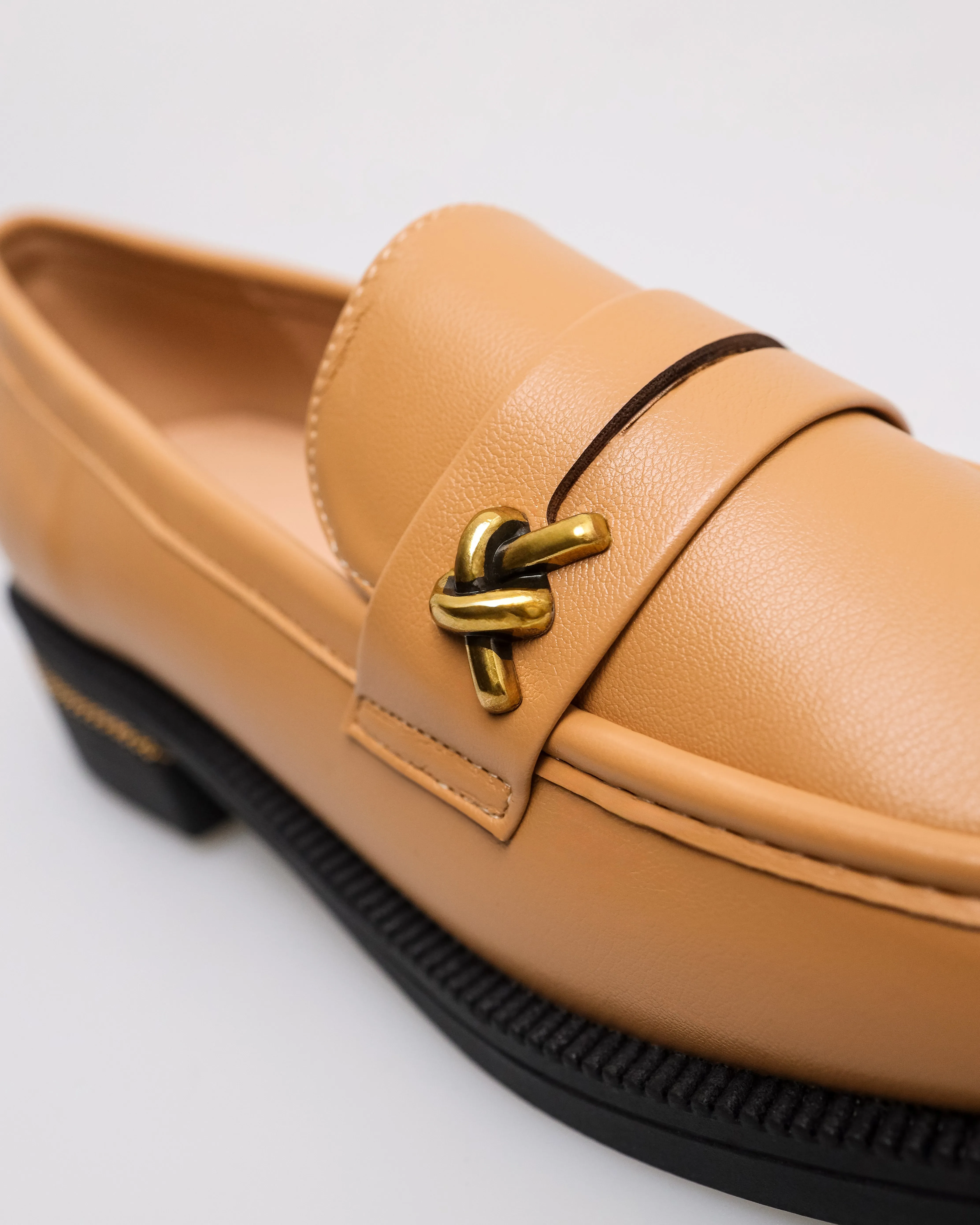 Tomaz FL078 Ladies Golden Chain Elegance Loafers